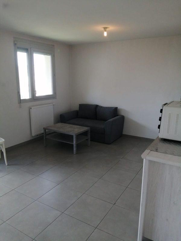 
                                                Location
                                                 A louer : Appartement T2 de 44 m2 + terrasse 8m2
