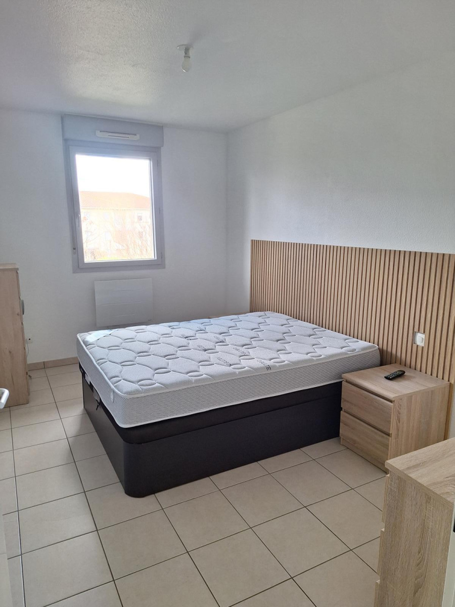 
                                                Location
                                                 A louer appartement T2 meublé