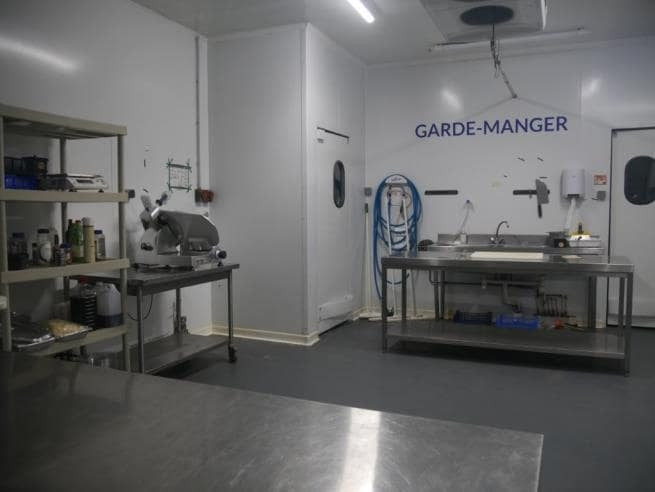 
                                                Location
                                                 À Louer – Bâtiment Agroalimentaire de 2 450 m² à L'Isle-sur-la-Sorgue –  Vaucluse (84)