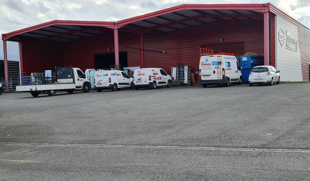 
                                                Location
                                                 À louer - bâtiment industriel de 3 550 m² à Louey, dans les Hautes-Pyrénées