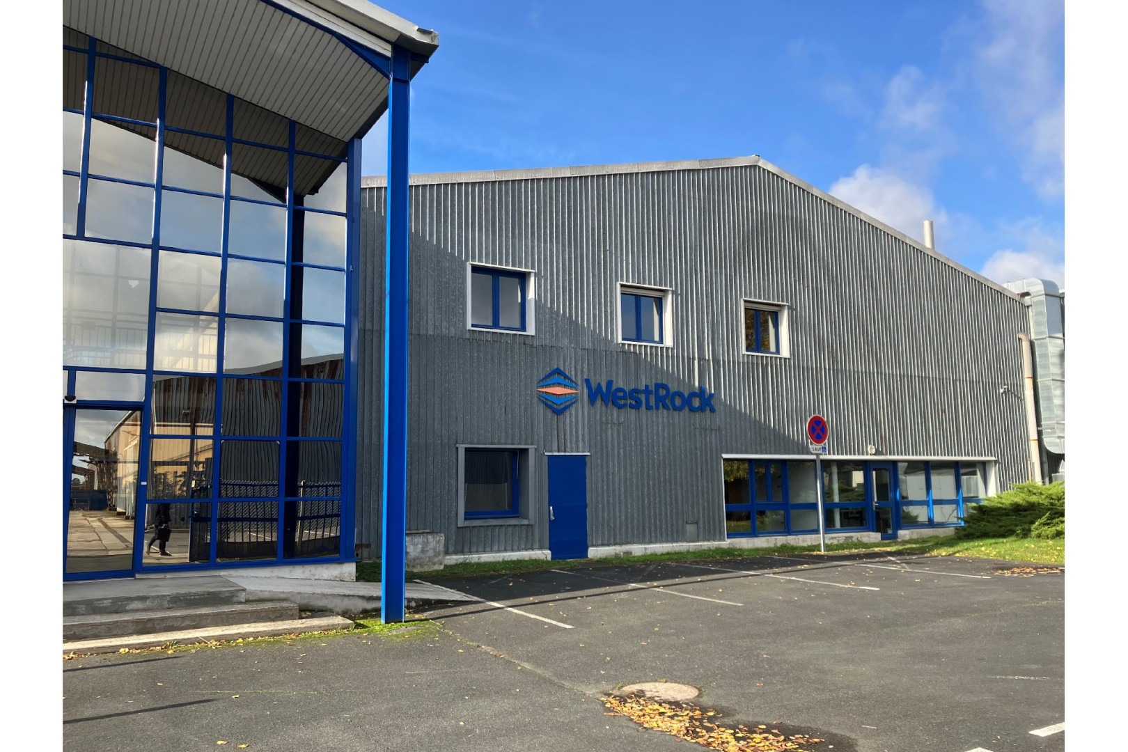 
                                                Location
                                                 À louer – Bâtiment Industriel de 6 248 m² à Diors – Indre (36)