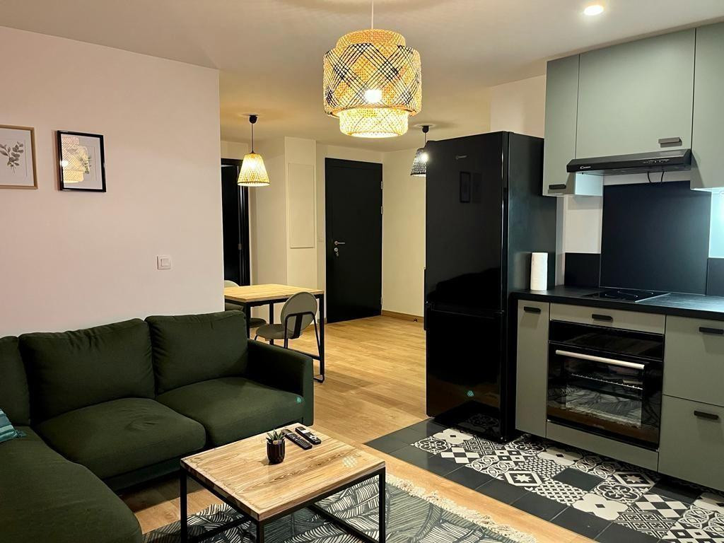 
                                                Location
                                                 À louer – Bel appartement meublé tout équipé T2