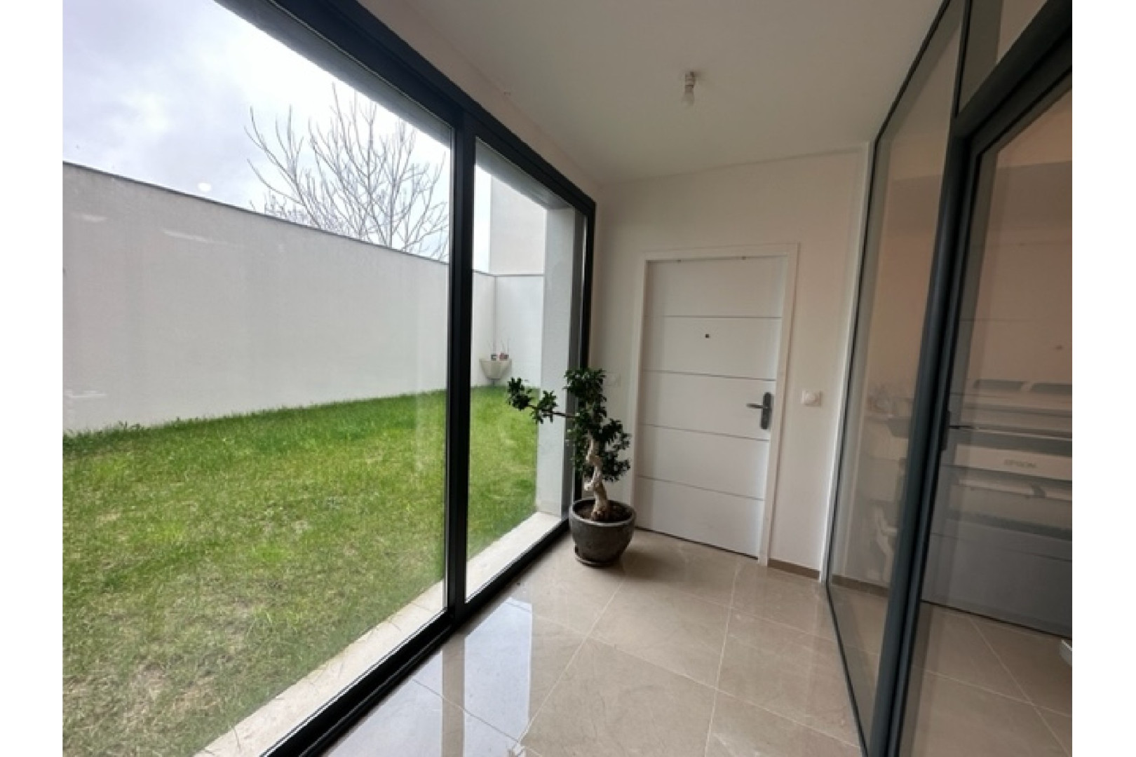 
                                                Location
                                                 À louer – Bureau de 105 m² à Chartres- Eure-et-Loir (28)
