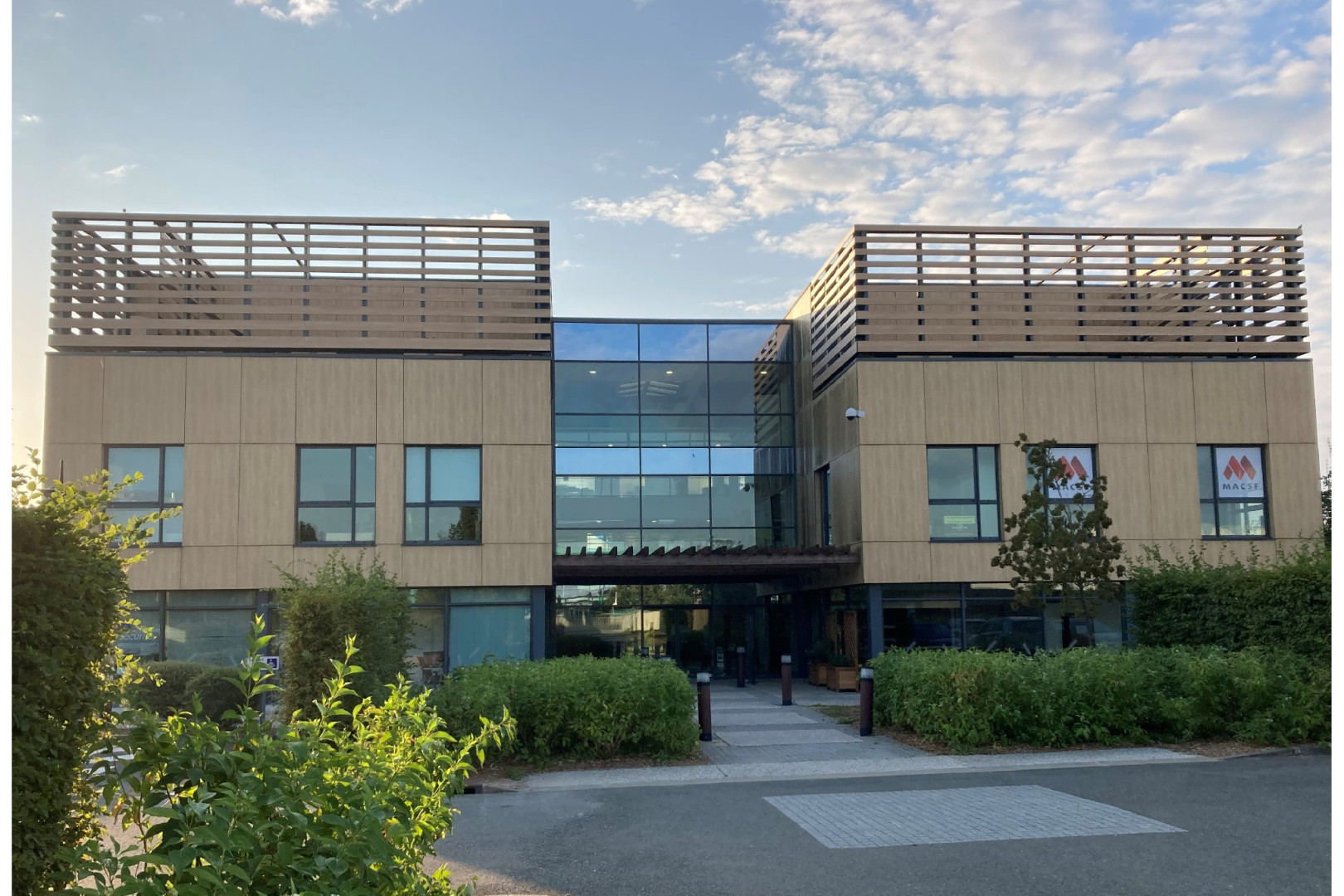 
                                                Location
                                                 À Louer – Bureau de 70 m² à Chartres- Eure-et-Loir (28)
