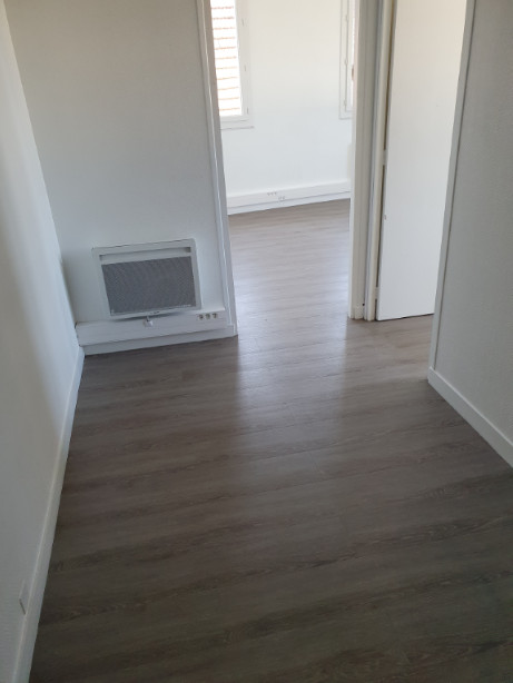 
                                                Location
                                                 À louer - bureaux à partir de 39 m² à Compiègne, proche de Beauvais (60)