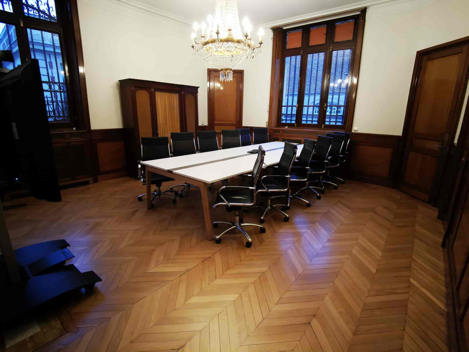 
                                                Location
                                                 À louer – Bureaux collectifs ou individuels à Evreux – Eure (27)