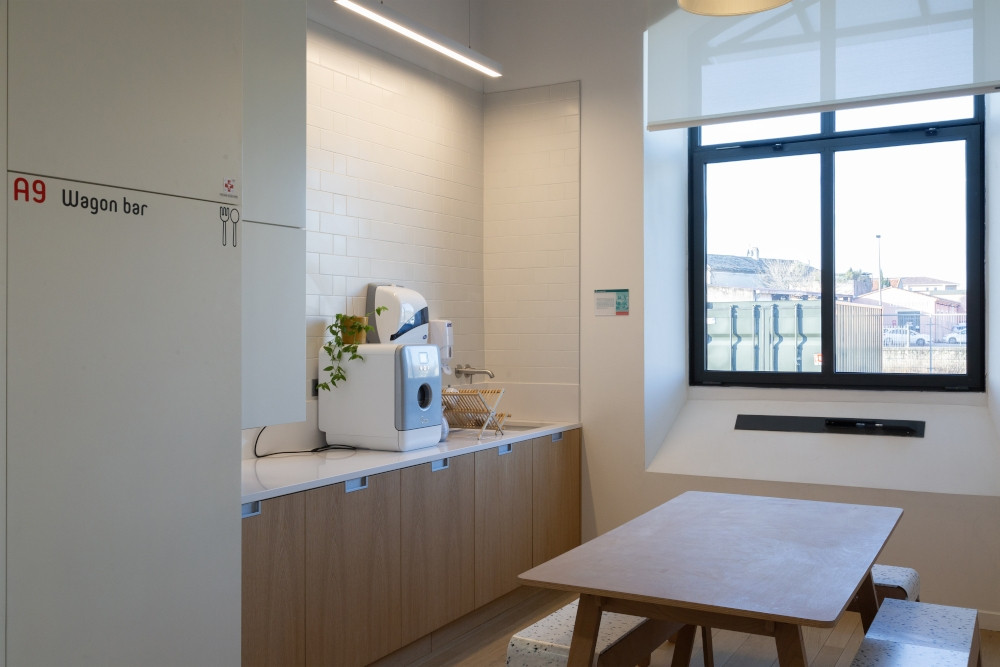 
                                                Location
                                                 À louer- Bureaux de 10 à 25 m² dans le centre d'affaires Gare Numérique à Carpentras, Vaucluse