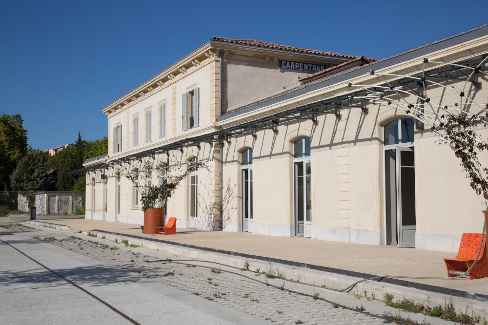 
                                                Location
                                                 À louer- Bureaux de 10 à 25 m² dans le centre d'affaires Gare Numérique à Carpentras, Vaucluse