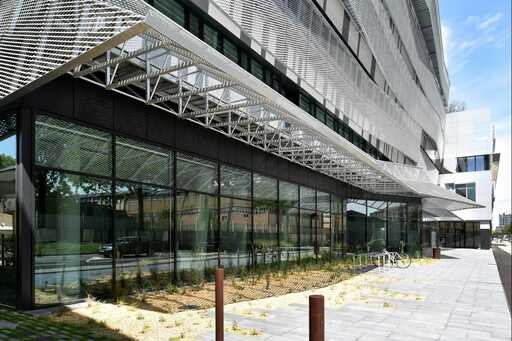 
                                                Location
                                                 À louer – Bureaux de 11 m² dédiés à la biotechnologies à Nantes – Loire Atlantique (44)