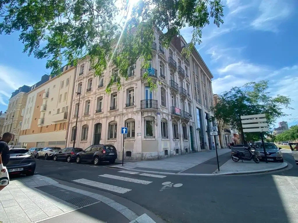 
                                                Location
                                                 À louer – Bureaux de 115 m² au Havre – Seine-Maritime (76)