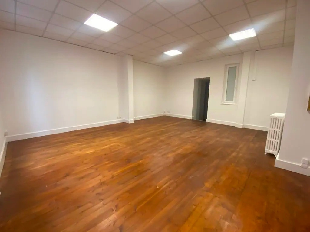 
                                                Location
                                                 À louer – Bureaux de 115 m² au Havre – Seine-Maritime (76)