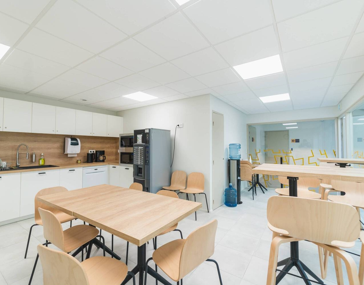 
                                                Location
                                                 À louer – Bureaux de 12 à 28 m² en hôtel d'entreprise dans le centre-ville de Poitiers – Vienne (86)