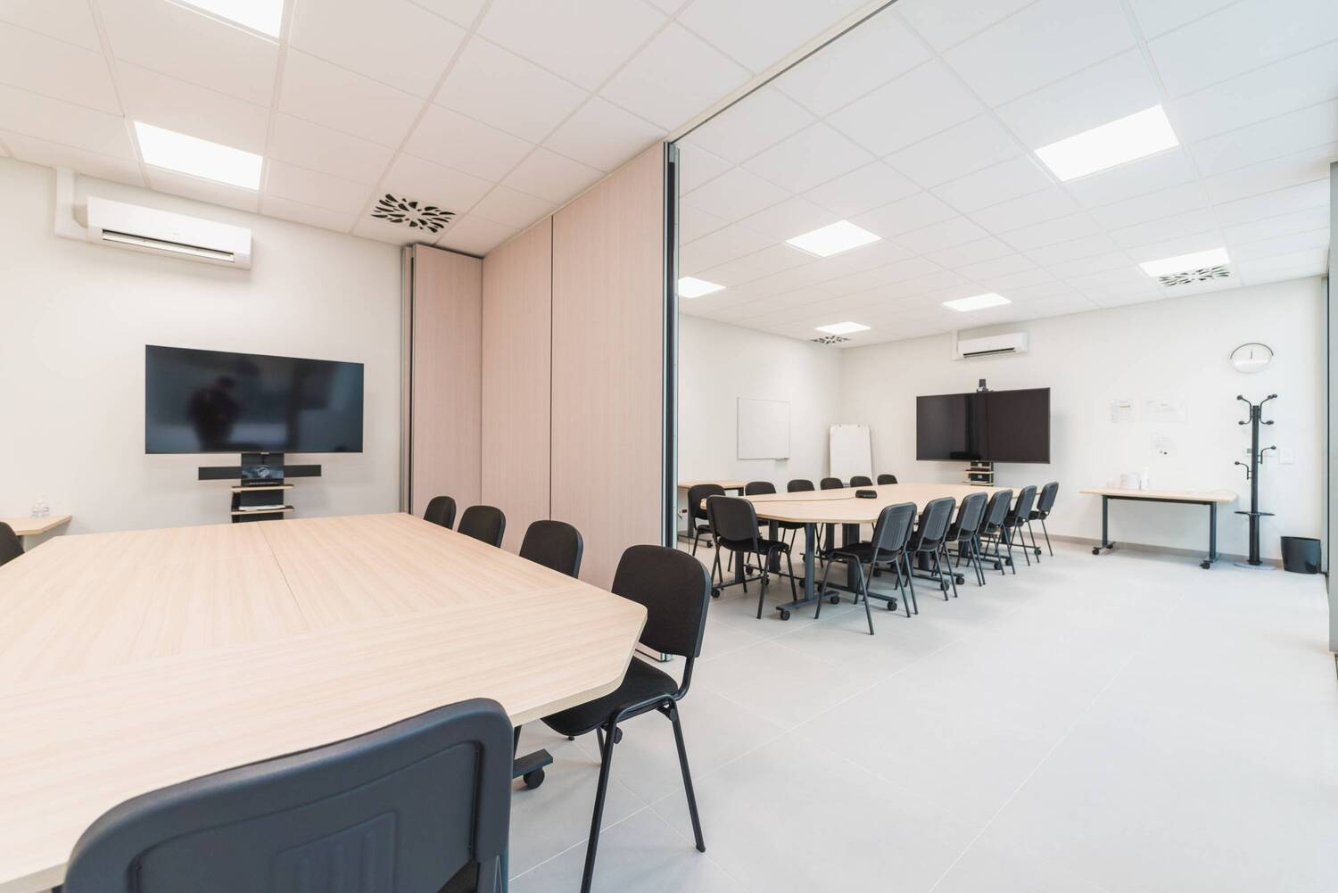 
                                                Location
                                                 À louer – Bureaux de 12 à 28 m² en hôtel d'entreprise dans le centre-ville de Poitiers – Vienne (86)