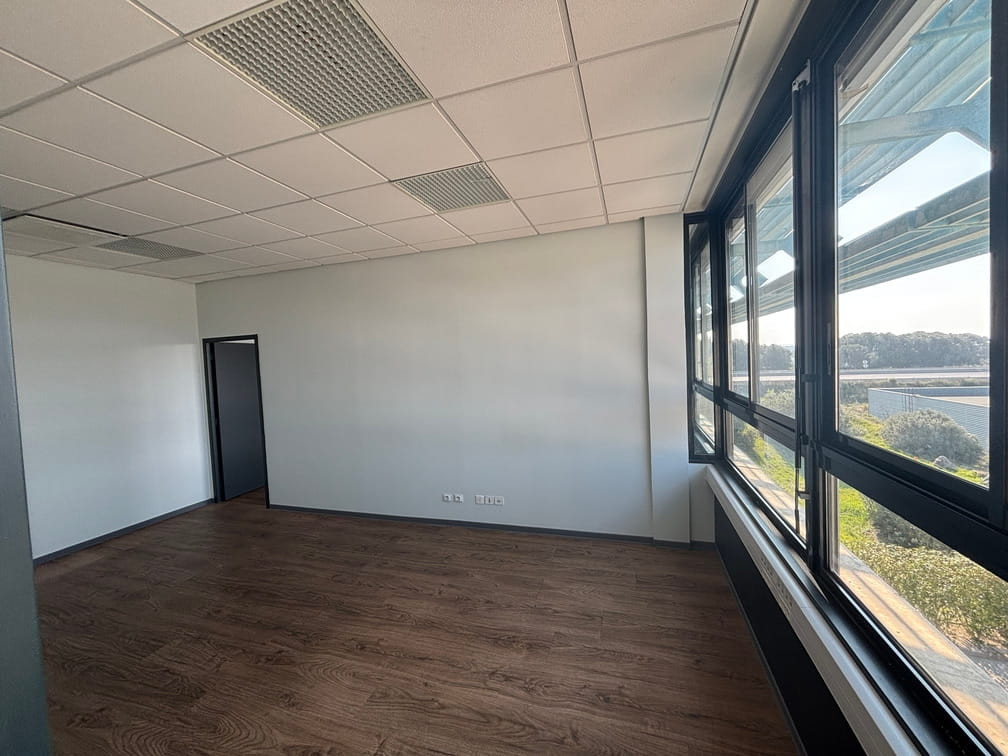 
                                                Location
                                                 À louer – Bureaux de 12 à 31 m² à Narbonne – Aude (11)