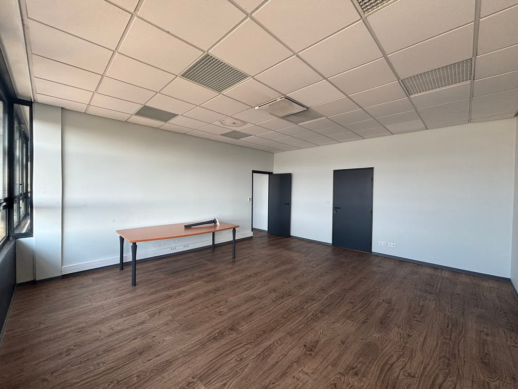 
                                                Location
                                                 À louer – Bureaux de 12 à 31 m² à Narbonne – Aude (11)
