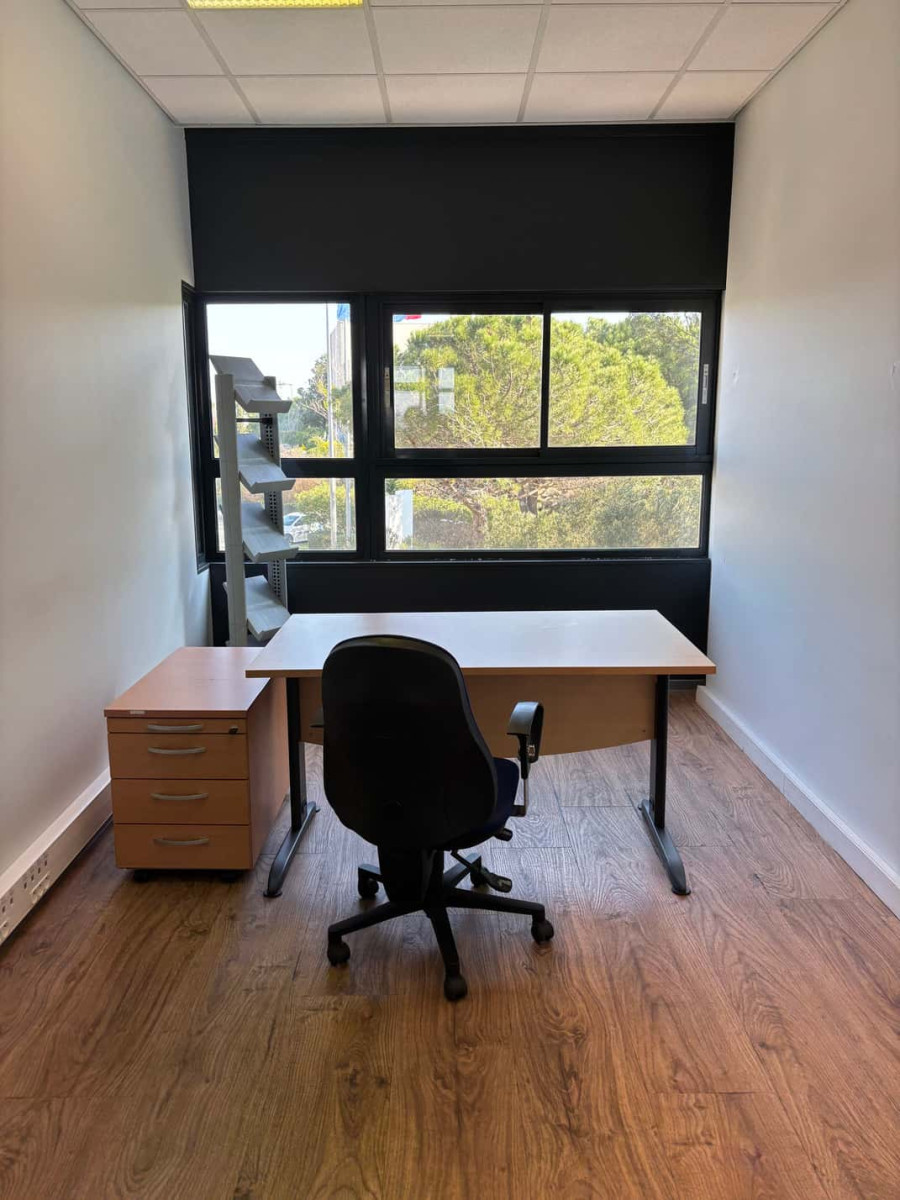 
                                                Location
                                                 À louer – Bureaux de 12 à 31 m² à Narbonne – Aude (11)