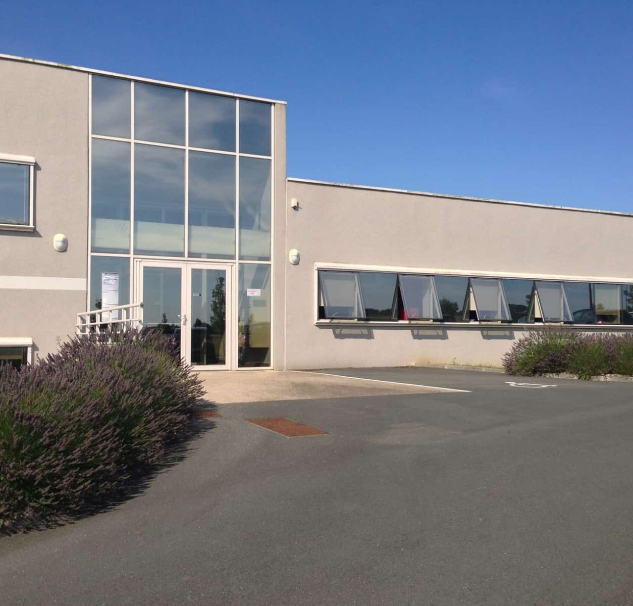 
                                                Location
                                                 À louer – Bureaux de 150 à 220 m² à proximité de Poitiers – Vienne (86)