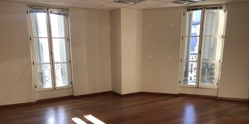 
                                                Location
                                                 À louer – Bureaux de 1896 m² à proximité du Vieux Port de Marseille – 2e Arrondissement