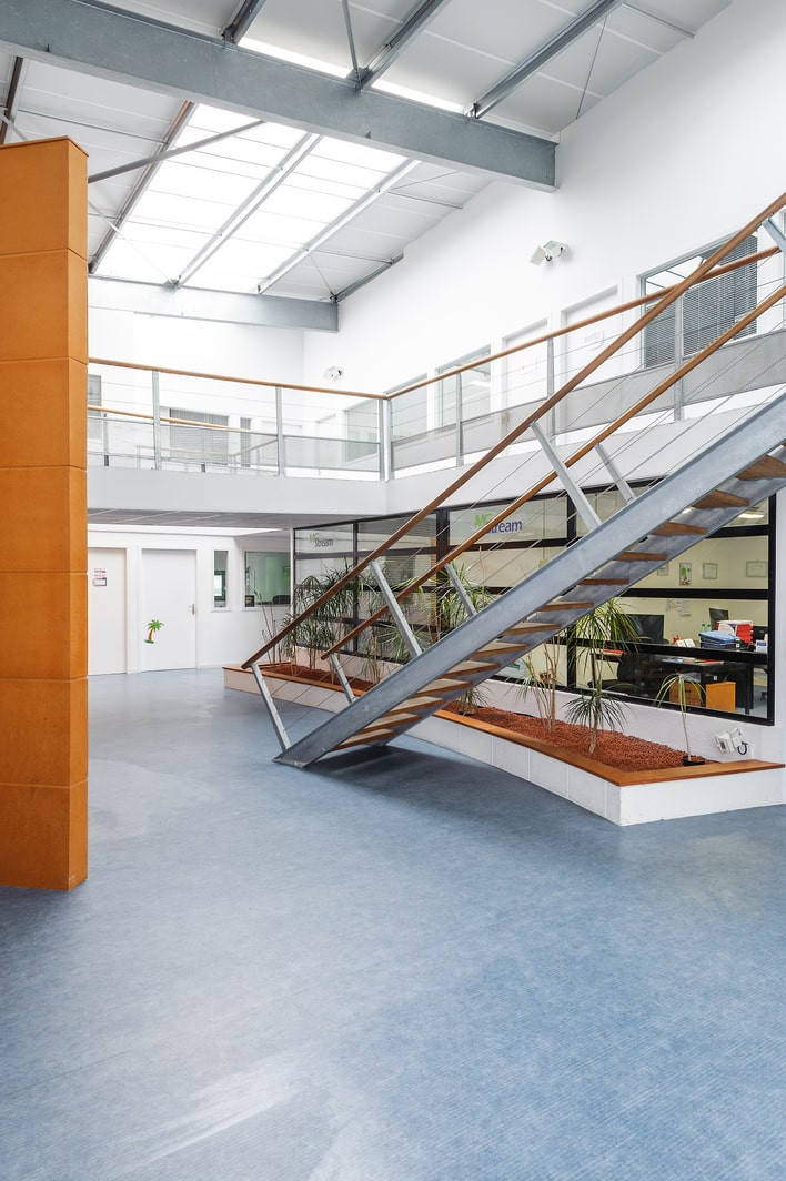 
                                                Location
                                                 À louer – Bureaux de 20 à 100 m²  et ateliers de 60 à 330 m² en hôtel d'entreprises à proximité de Nantes – Pays de la Loire (44)