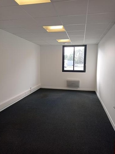 
                                                Location
                                                 À louer – Bureaux de 20 à 100 m²  et ateliers de 60 à 330 m² en hôtel d'entreprises à proximité de Nantes – Pays de la Loire (44)