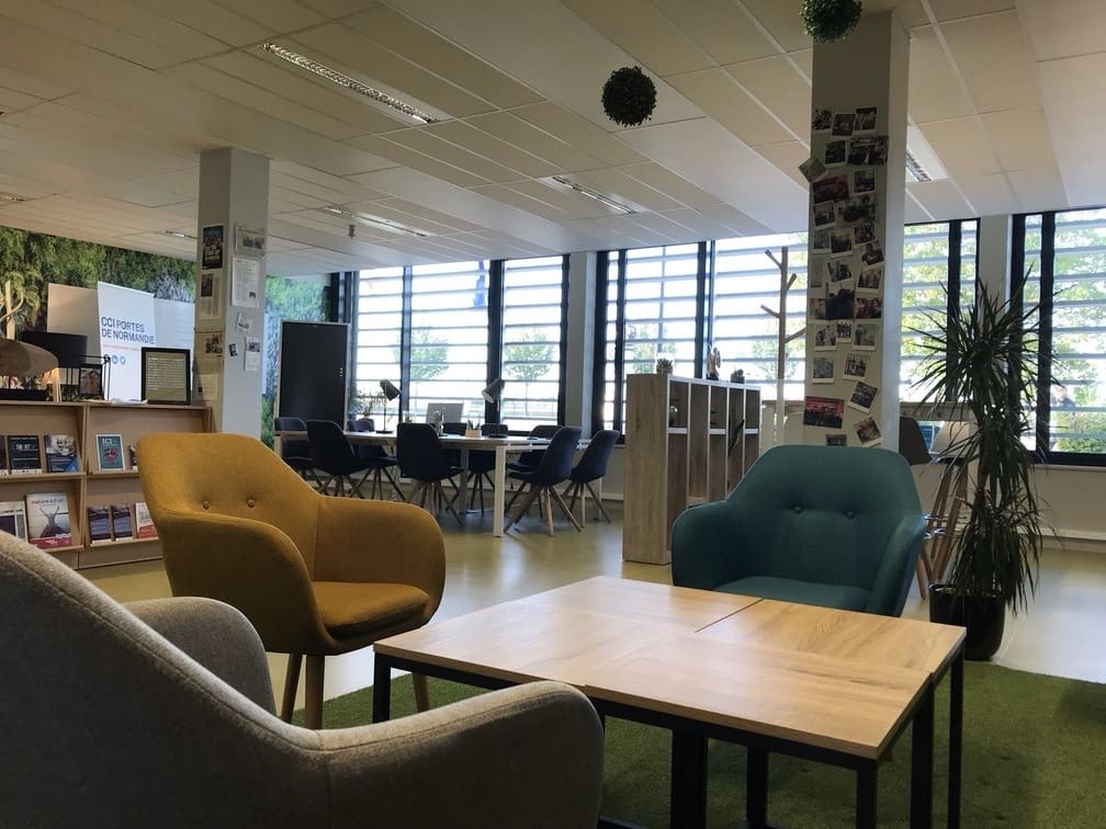 
                                                Location
                                                 À louer – Bureaux de 25 m² dans un espace de coworking à Evreux – Eure (27)