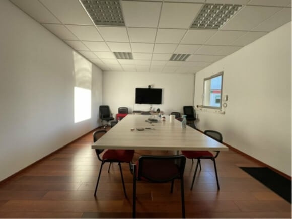 
                                                Location
                                                 À louer – Bureaux de 250 m² à Gonfreville-l'Orcher – Seine-Maritime (76)