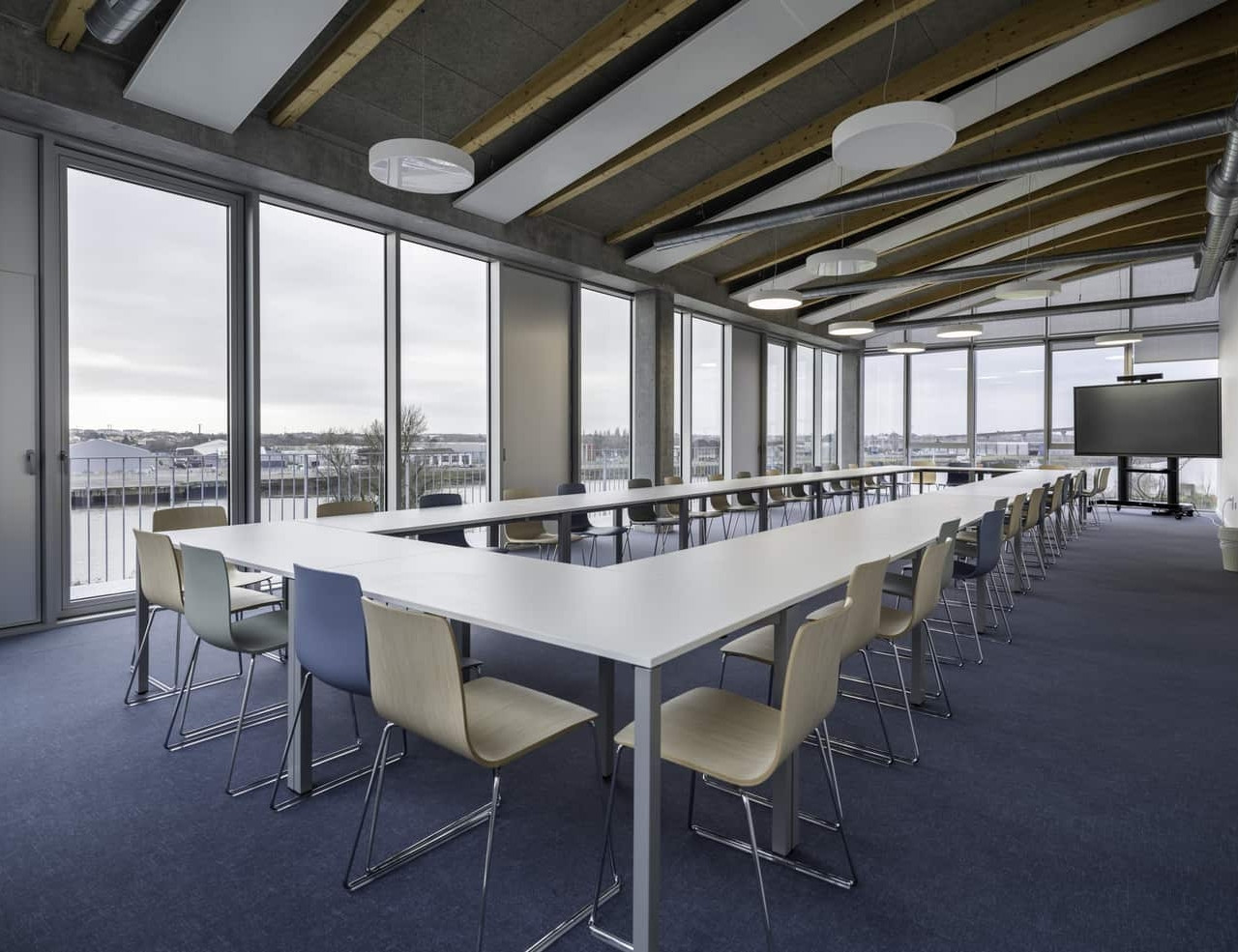 
                                                Location
                                                 À louer – Bureaux de 27 à 264 m² dédiés aux filières maritime et nautique, et au manufacturing à Nan