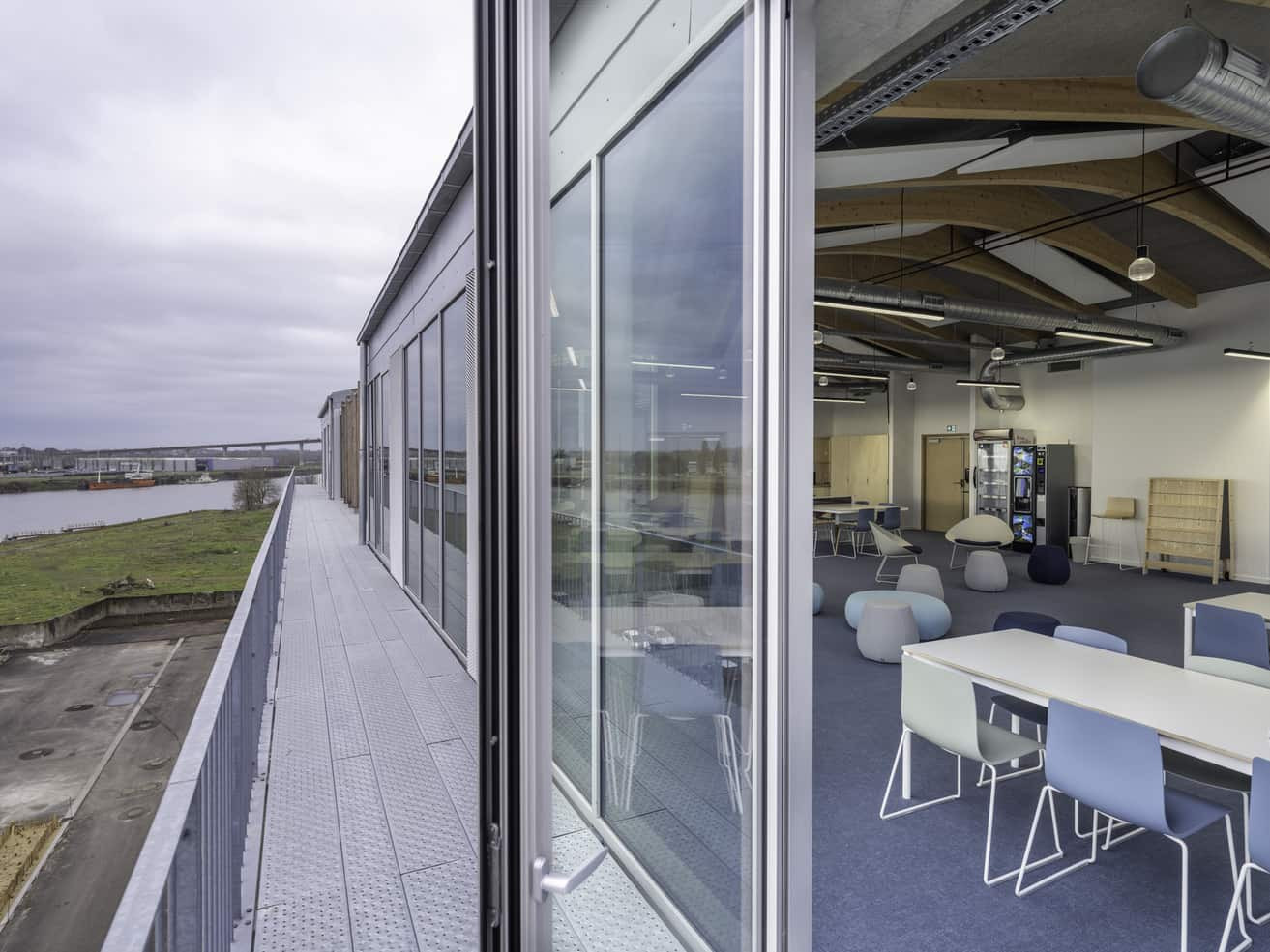 
                                                Location
                                                 À louer – Bureaux de 27 à 264 m² dédiés aux filières maritime et nautique, et au manufacturing à Nantes – Pays de la Loire