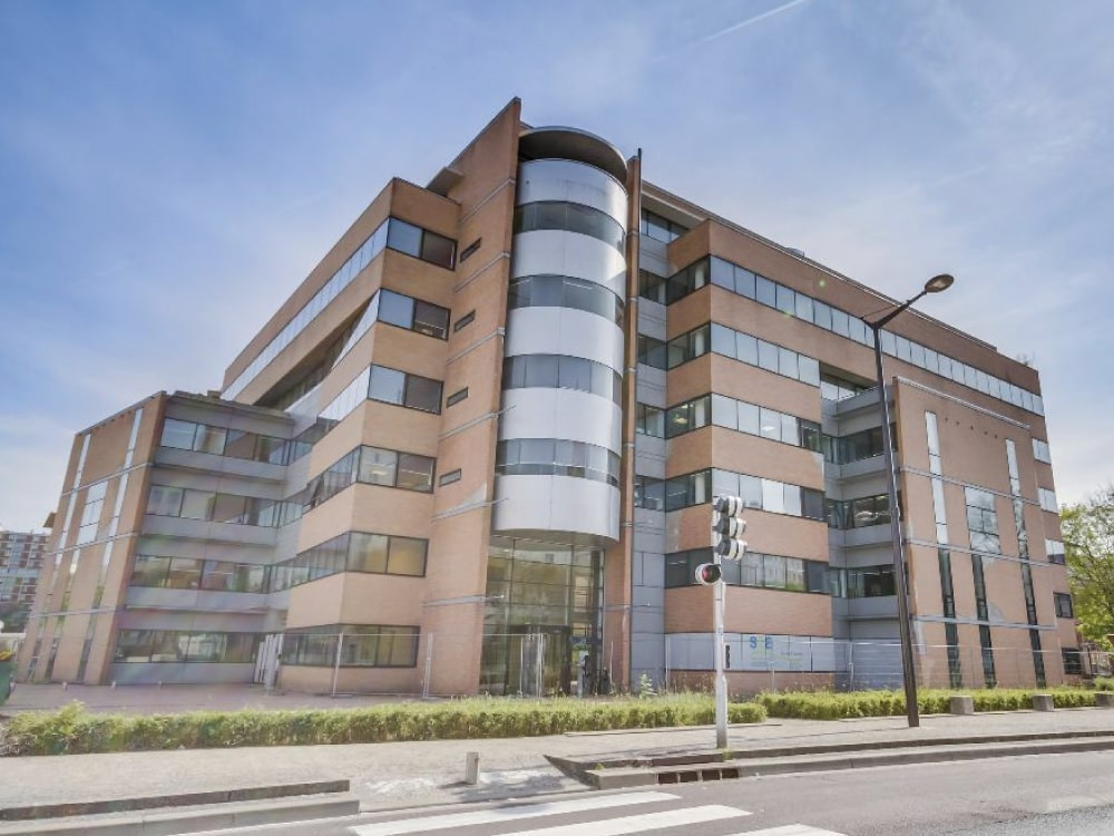 
                                                Location
                                                 À louer – Bureaux de 378 à 885 m² à Ivry-sur-Seine – Val-de-Marne (94)