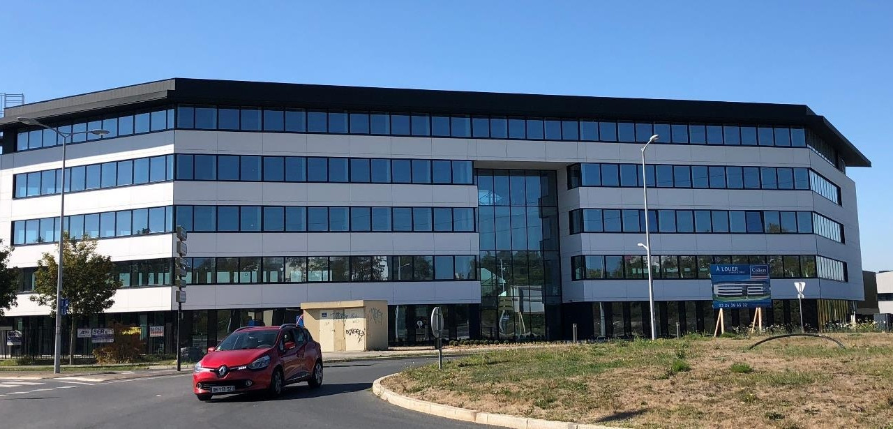 
                                                Location
                                                 À louer – Bureaux de 4 000 m² près de Reims à Bezannes – Marne (51)