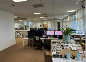 
                                                Location
                                                 À louer – Bureaux de 485 m² divisibles à partir de 242 m² à Avignon – Vaucluse (84)