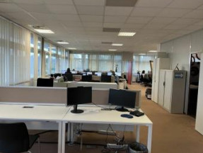 
                                                Location
                                                 À louer – Bureaux de 485 m² divisibles à partir de 242 m² à Avignon – Vaucluse (84)