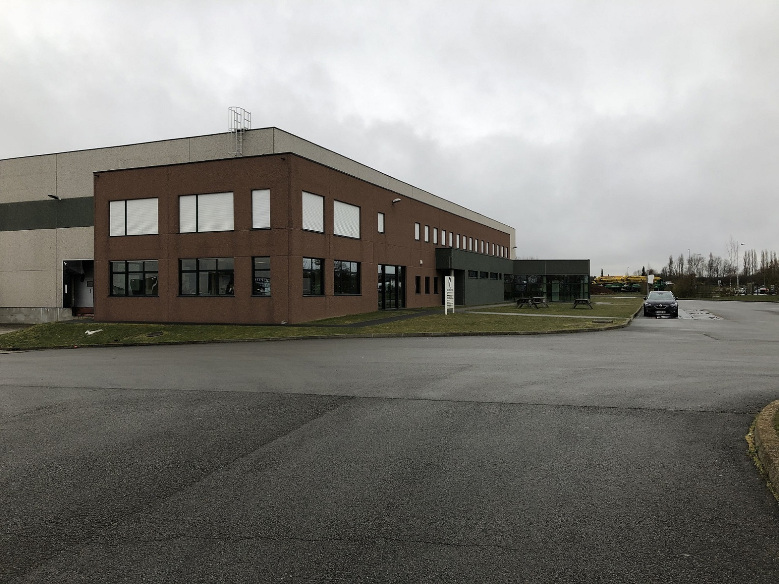 
                                                Location
                                                 À louer – bureaux de 500 m² à Arques