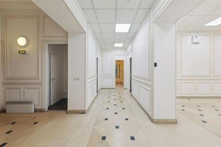 
                                                Location
                                                 À louer – Bureaux de 528 m² à Clichy – Hauts-de-Seine (92)