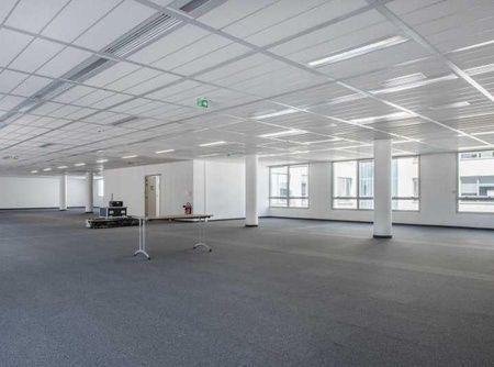 
                                                Location
                                                 À louer – Bureaux de 700 m² à Clichy – Hauts-de-Seine (92)
