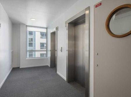 
                                                Location
                                                 À louer – Bureaux de 700 m² à Clichy – Hauts-de-Seine (92)