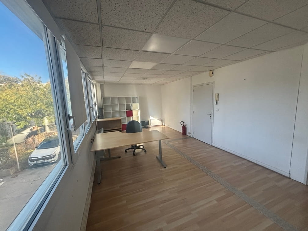
                                                Location
                                                 À louer – Bureaux de 80 m² à Lattes – Hérault (34)