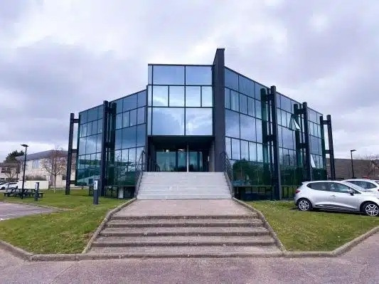 
                                                Location
                                                 À louer – Bureaux de 847 m² à Mont-Saint-Aignan – Seine-Maritime (76)