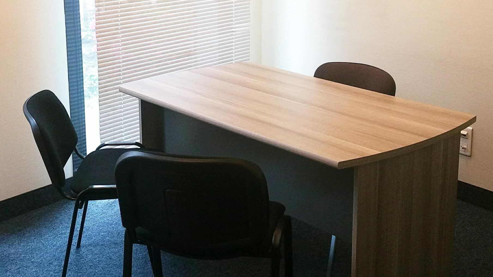 
                                                Location
                                                 À louer – Bureaux de 9 à 45 m² dans un centre d'affaire à Reims – Marne (51)