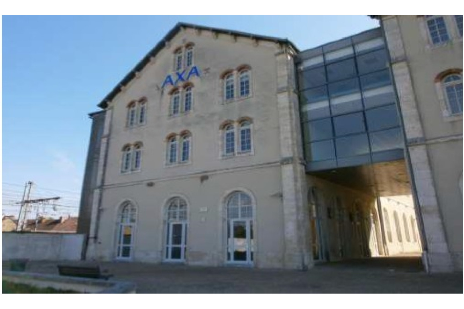 
                                                Location
                                                 À louer – Bureaux divisibles à partir de 265 m² à Châteauroux – Indre (36)