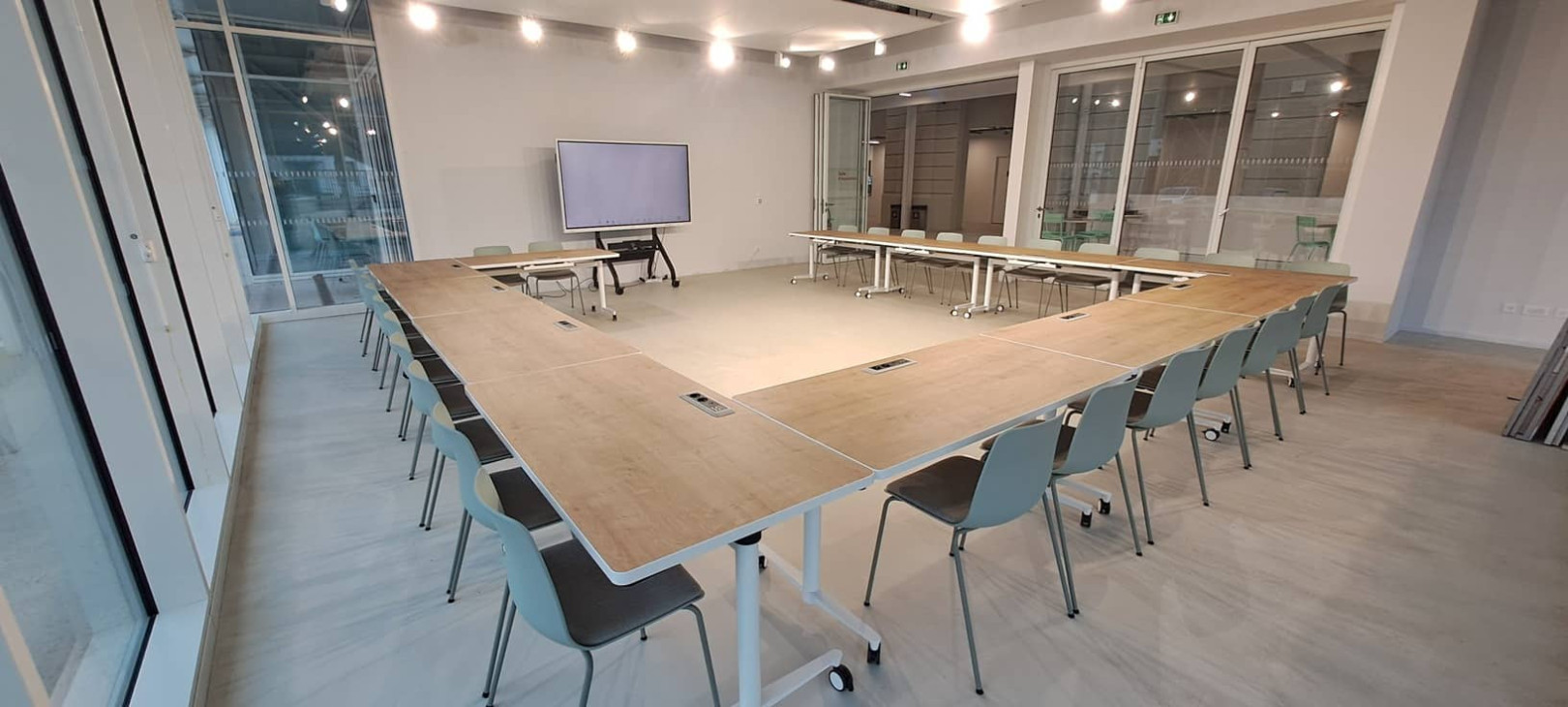 
                                                Location
                                                 À louer – Bureaux en Hôtel d'Entreprises dans le Technopôle Hub&Go à Le Creusot – Saône-et-Loire (71)