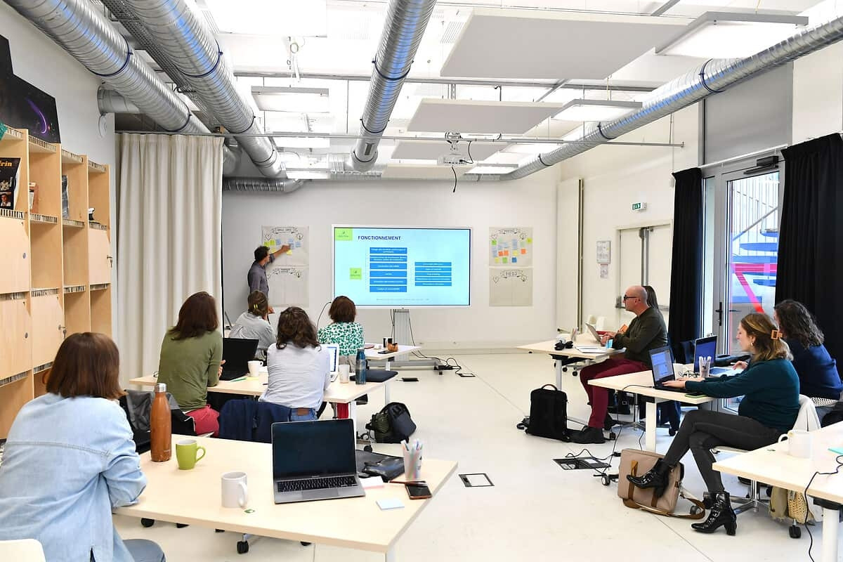 
                                                Location
                                                 À louer – Bureaux entre 12 et 25 m² dédiés au secteur de l'image, des médias et de la culture à Nant