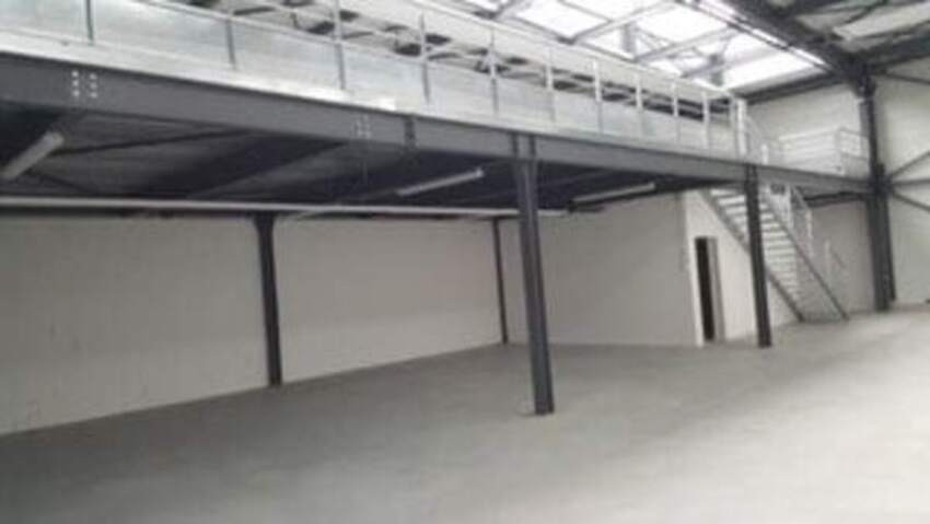 
                                                Location
                                                 À louer- Bureaux et ateliers de 850m² en hôtel d'entreprises à Vic-en-Bigorre, Hautes-Pyrénées (65)