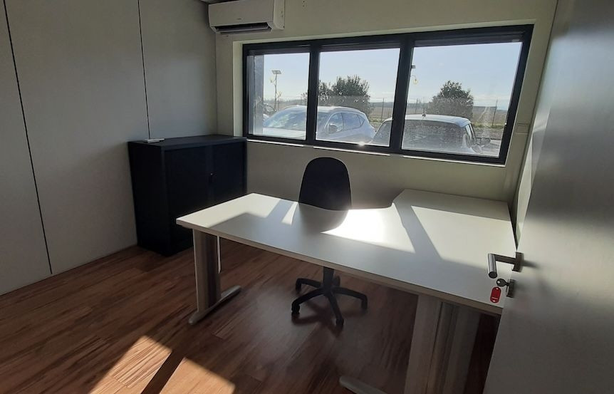 
                                                Location
                                                 À louer – Bureaux individuels ou partagés de 10 à 150 m² à Mazères – Ariège (09)