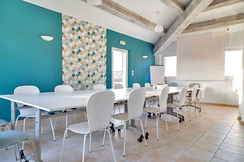 
                                                Location
                                                 À louer - bureaux non divisibles de 12 m² à L'Isle-sur-la-Sorgue à proximité d'Avignon (84)