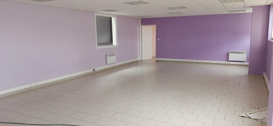 
                                                Location
                                                 À louer – bureaux non divisibles de 170 m² à Marly à proximité de Valenciennes (59)