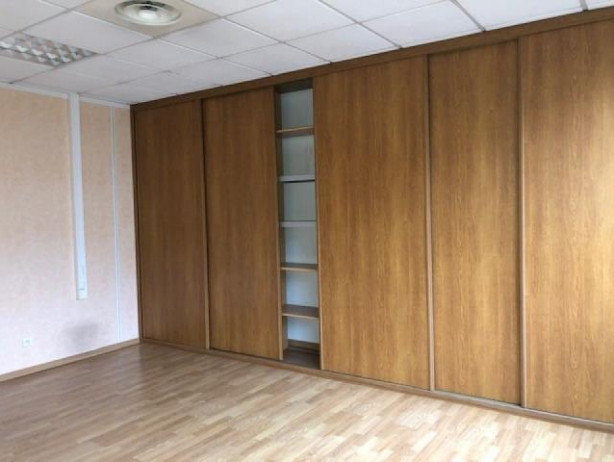 
                                                Location
                                                 À louer – bureaux non divisibles de 230 m² à Avignon