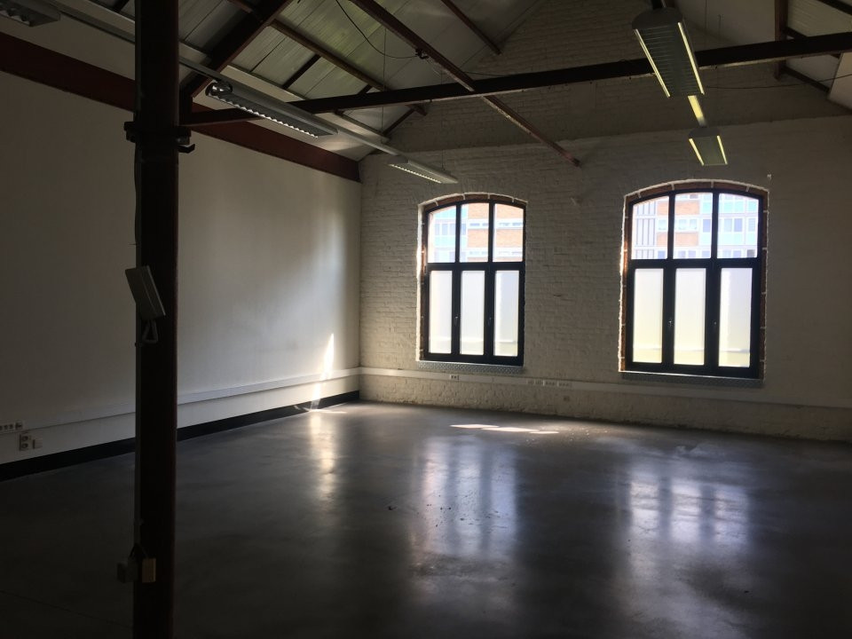 
                                                Location
                                                 À louer - bureaux non divisibles de 75 m² à Roubaix