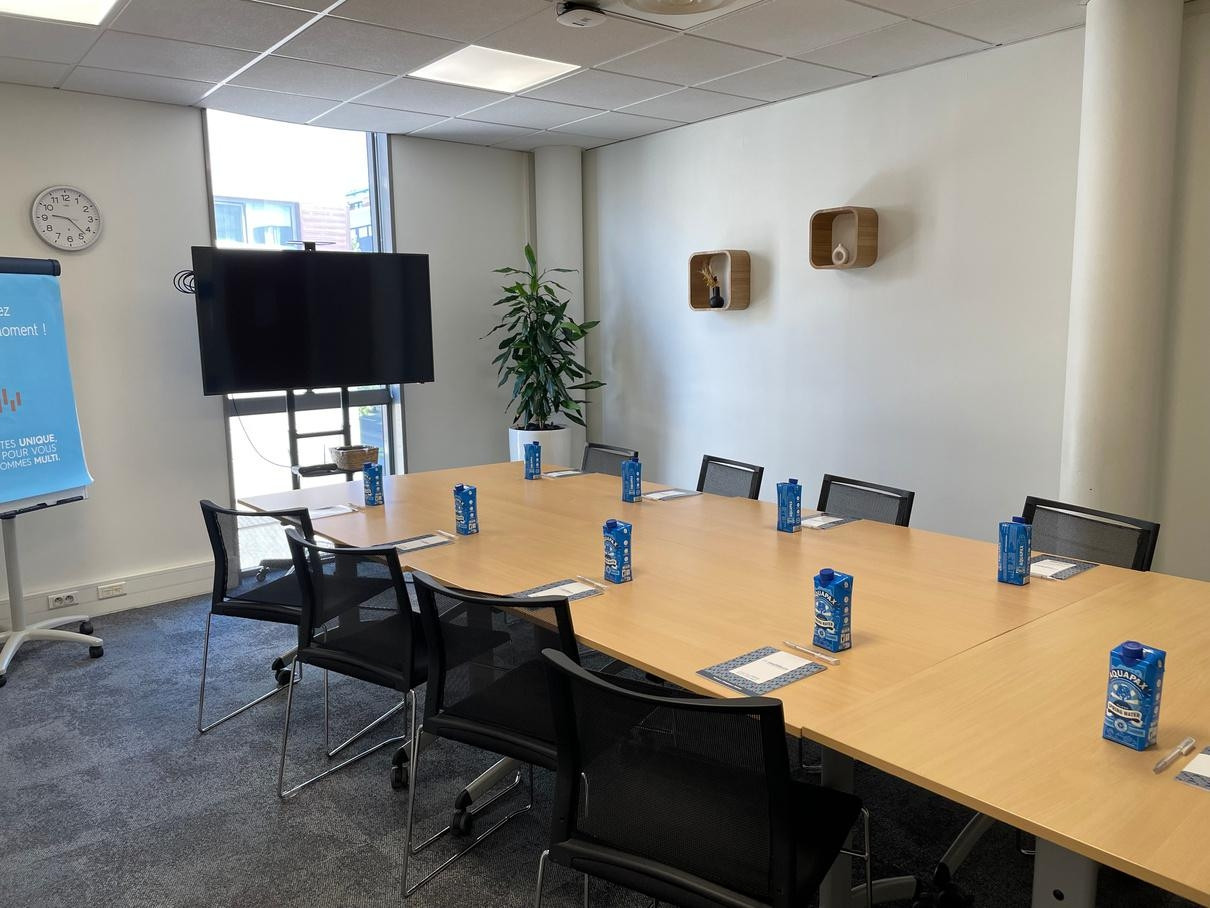 
                                                Location
                                                 À louer – Bureaux privatifs de 13 à 22 m² et postes en coworking dans le quartier Euronantes de Nant