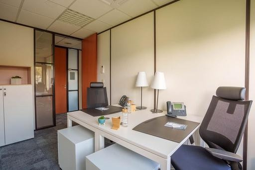 
                                                Location
                                                 À louer – Bureaux privatifs de 13 à 22 m² et postes en coworking dans le quartier Euronantes de Nant